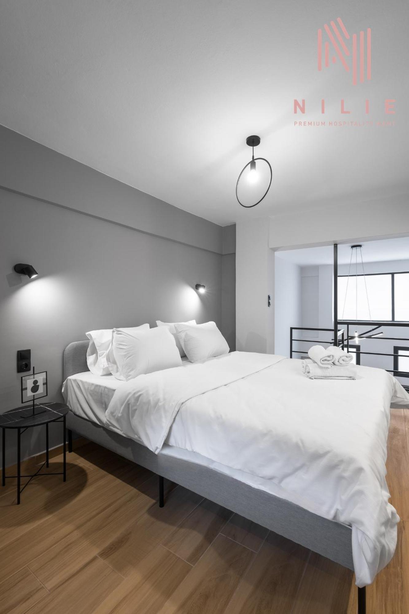 Railway Lofts, Nilie Hospitality Mgmt Apartment เทสซาโลนิกิ ภายนอก รูปภาพ