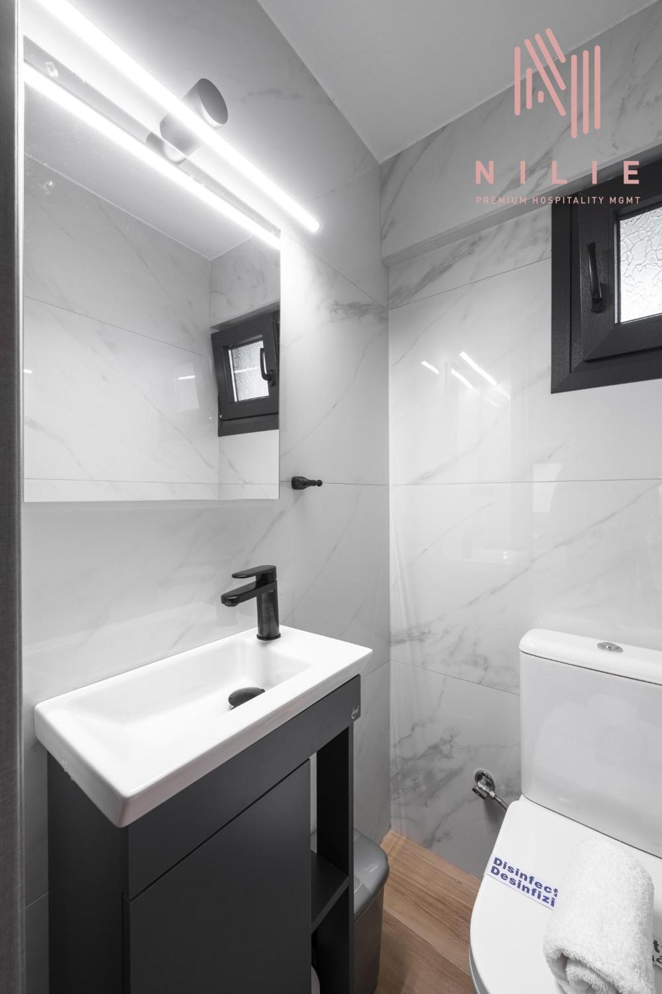 Railway Lofts, Nilie Hospitality Mgmt Apartment เทสซาโลนิกิ ภายนอก รูปภาพ