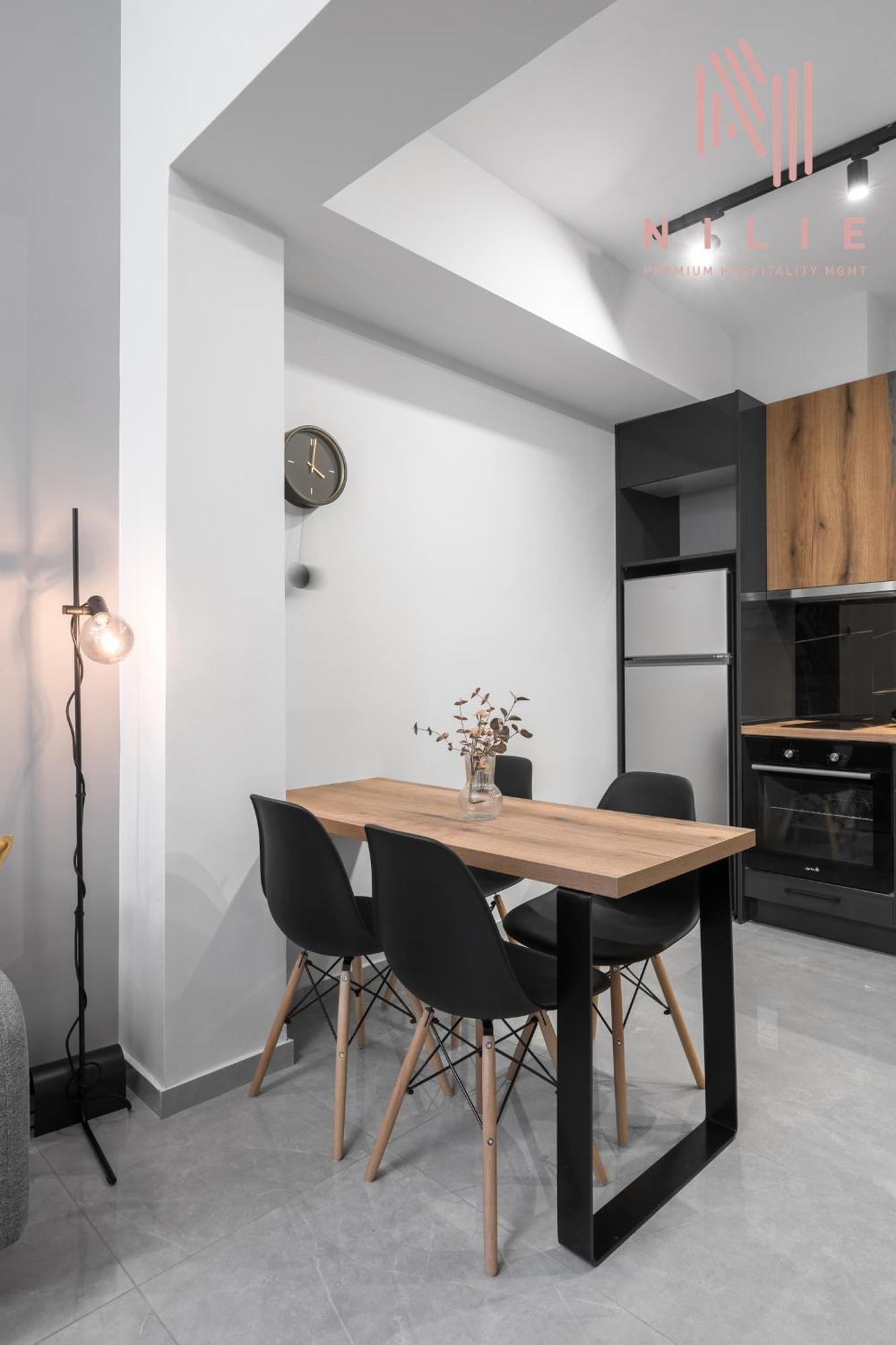 Railway Lofts, Nilie Hospitality Mgmt Apartment เทสซาโลนิกิ ภายนอก รูปภาพ