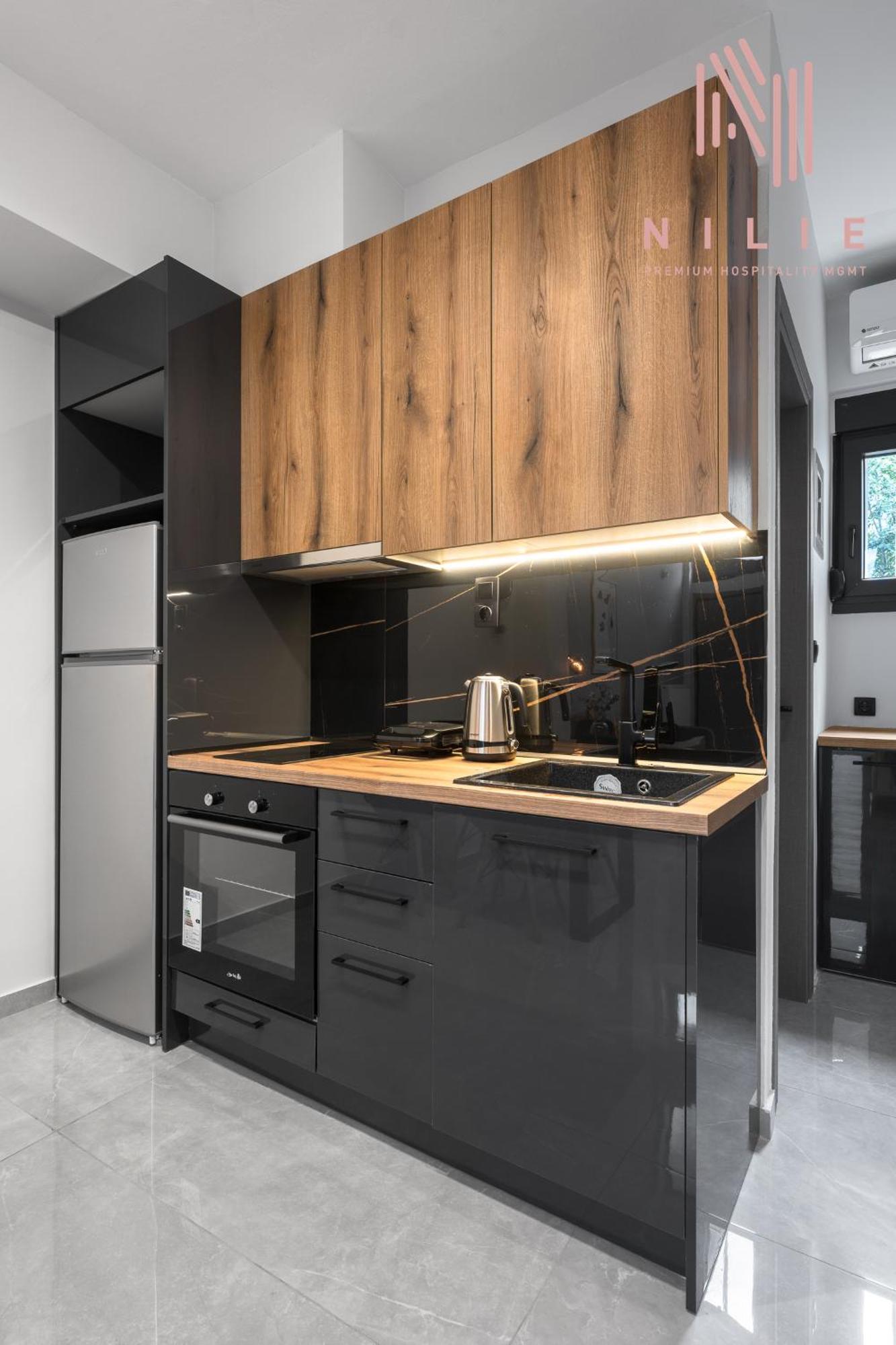 Railway Lofts, Nilie Hospitality Mgmt Apartment เทสซาโลนิกิ ภายนอก รูปภาพ