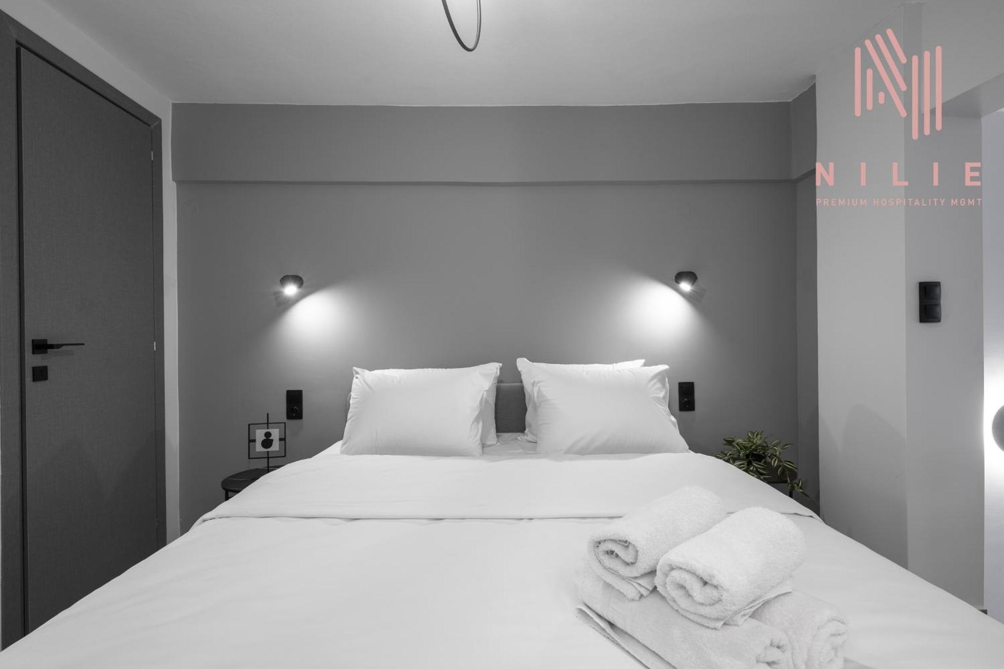 Railway Lofts, Nilie Hospitality Mgmt Apartment เทสซาโลนิกิ ภายนอก รูปภาพ